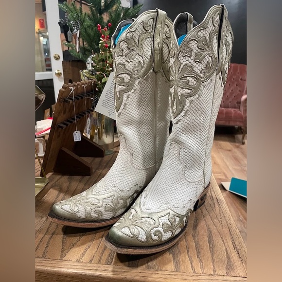 Lane Boots Lily Boot in Ivory - Picture 1 of 4
